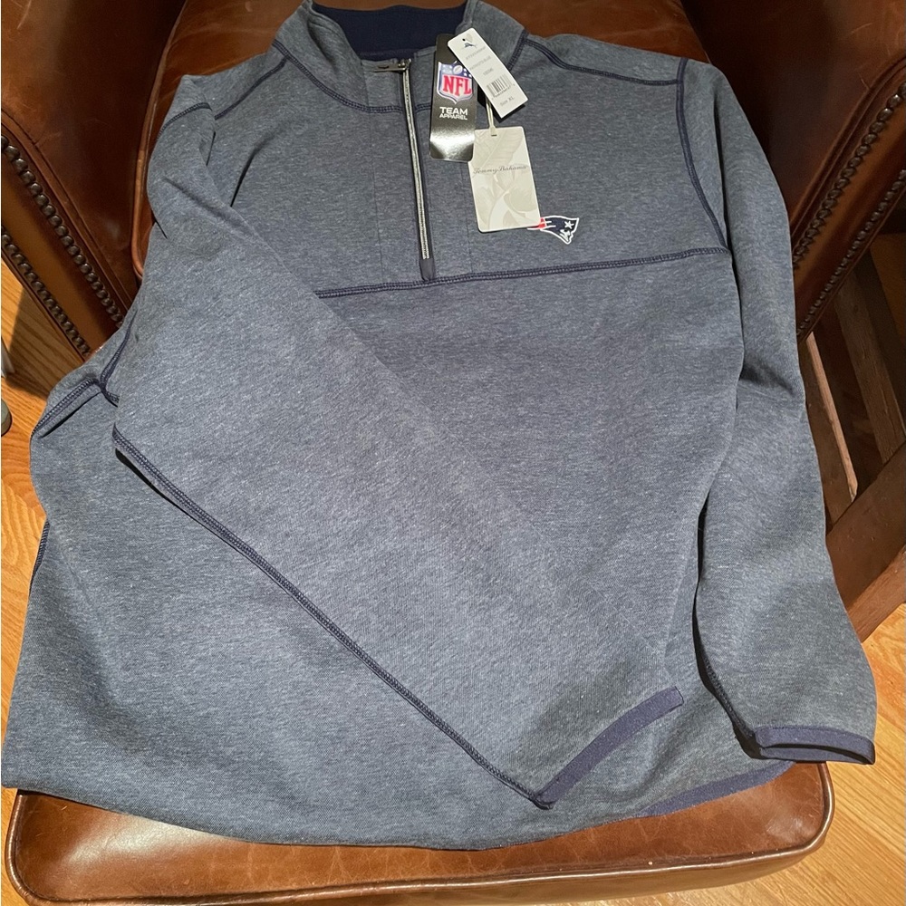 Men’s Tommy Bahama quarter zip. NWT. Size XL